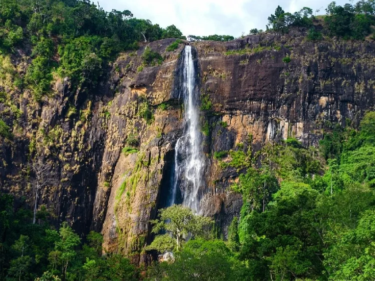 Most Beautiful Waterfalls in Sri Lanka Worth Visiting 2 diyaluma waterfall, the second tallest waterfall in sri lanka