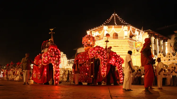 esela perahara, kandy, sri lanka