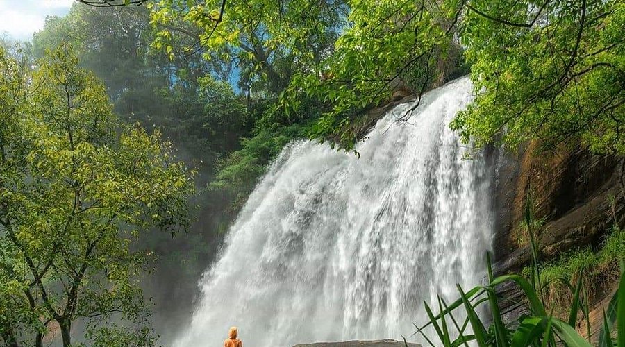 Hulu Ganga Waterfall 3 people visiting Hulu Ganga Waterfall