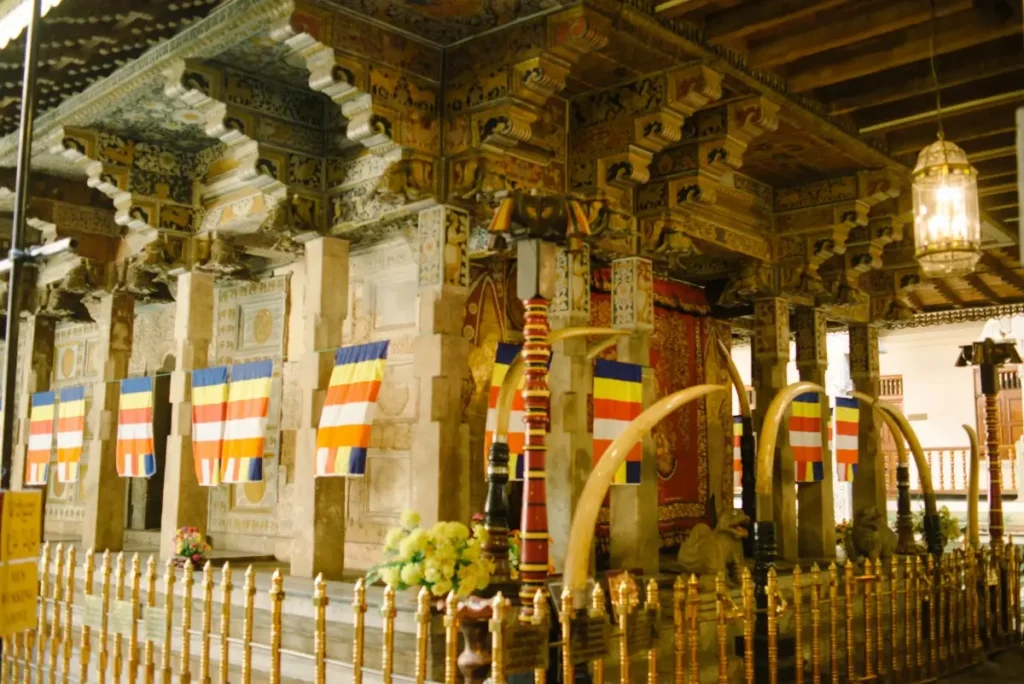 Architecture and design of dalada maligawa