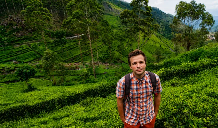 Lipton’s Seat: A Scenic Viewpoint Above Sri Lanka’s Tea Country 4 hiking lipton's seat