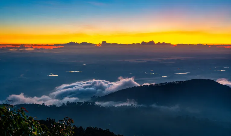 Lipton’s Seat: A Scenic Viewpoint Above Sri Lanka’s Tea Country 5 sunrise at lipton's seat