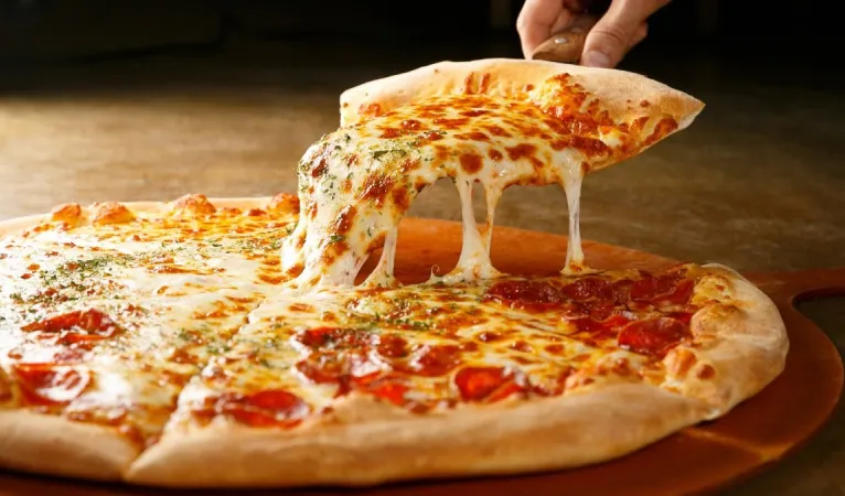 10 Best Pizza Places in Kandy – From Wood-Fired Classics to Hidden Rooftop Gems