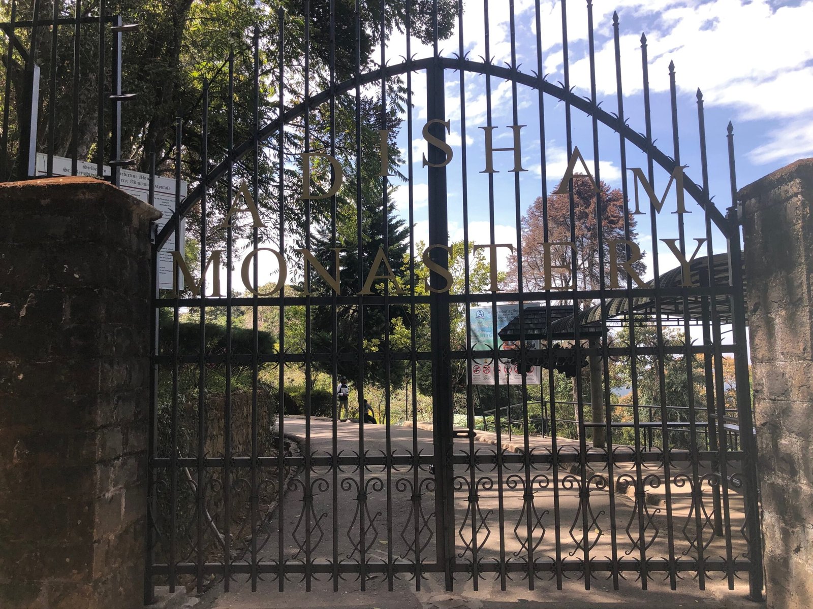 Haputhale Travel Guide 33 The gates of Adisham Monastery, marking the entrance to the old Villiers estate in Haputale.