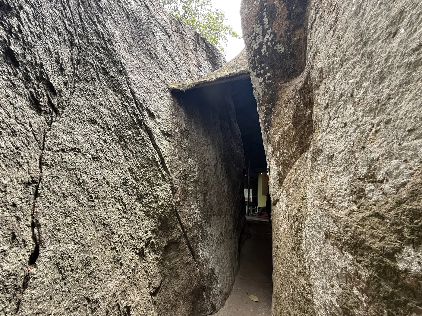 Narrow rock passage at Sankapala temple