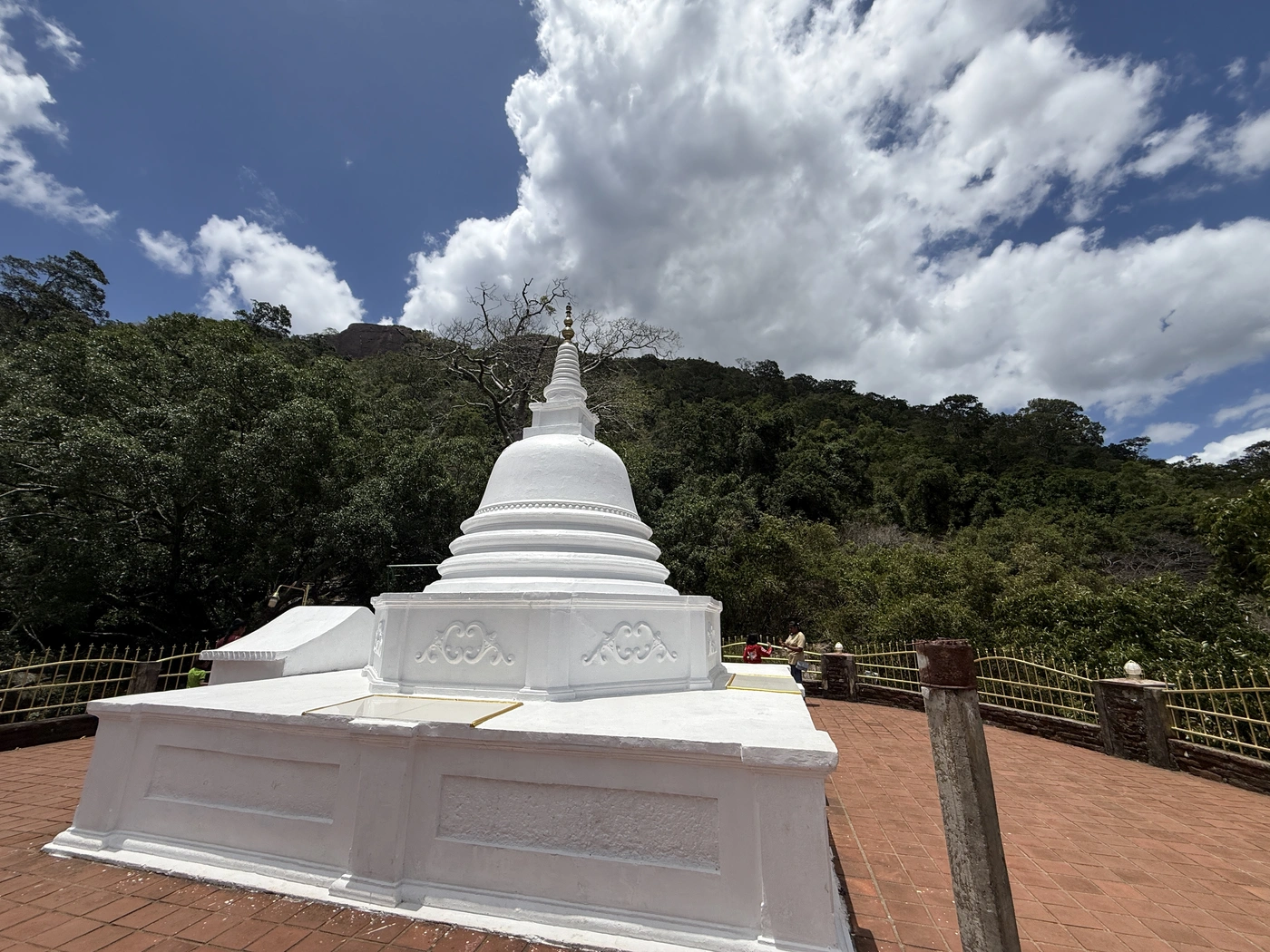 White dagoba at the top of Sankapala temple